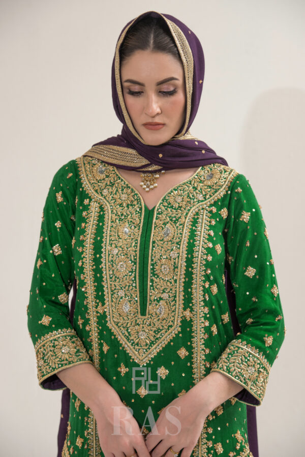 Royal - Image 4