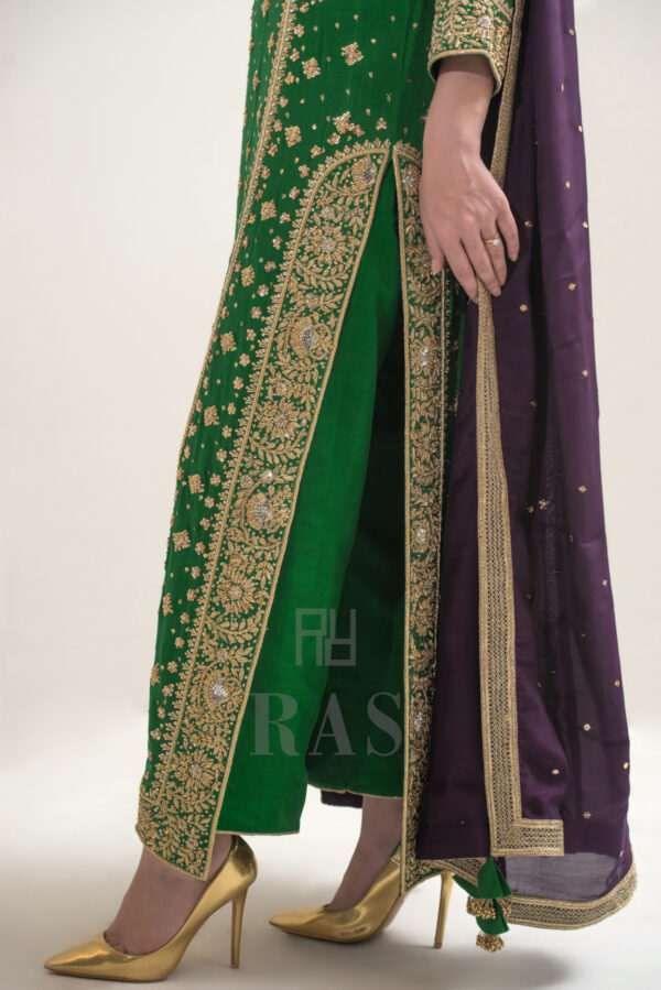 Royal - Image 3